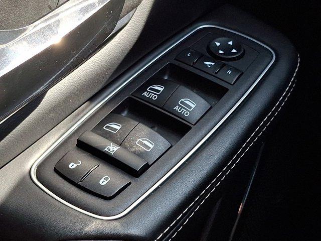 2023 Ram 1500 Limited Crew Cab 4x4 5'7" Box