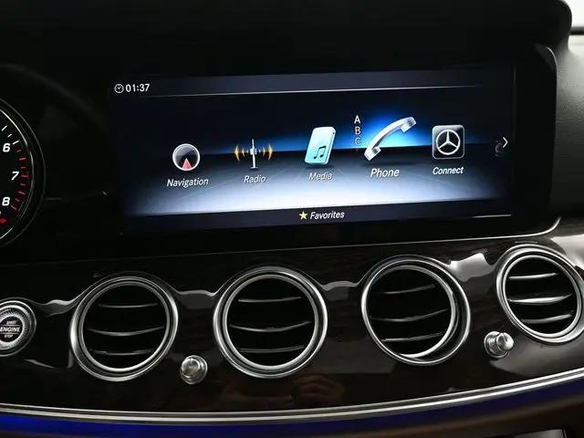 2019 Mercedes-Benz E-CLASS E 300 E 300