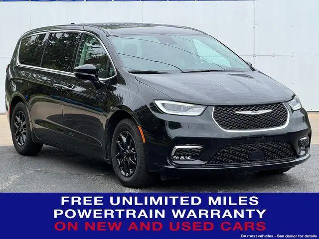 2024 Chrysler Pacifica Touring L for sale in Fremont, MI