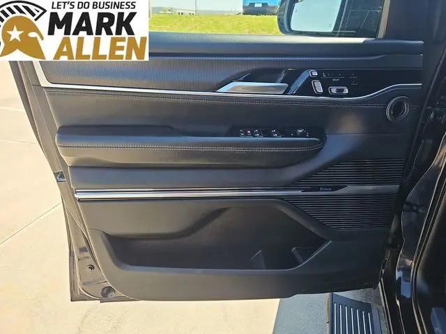 2024 Jeep Grand Wagoneer L Series II 4x4
