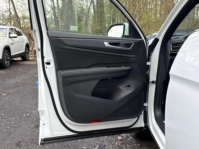 2026 Volkswagen Atlas Cross Sport SEL Premium R-Line