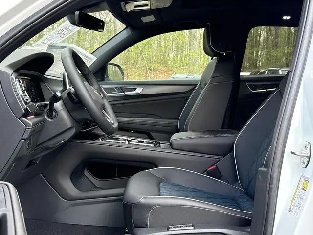 2026 Volkswagen Atlas Cross Sport SEL Premium R-Line