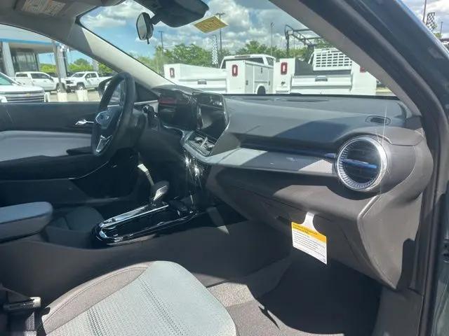 2026 Chevrolet Trax FWD LT