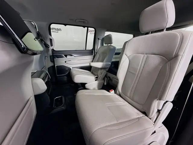 2023 Jeep Wagoneer Series III 4x4