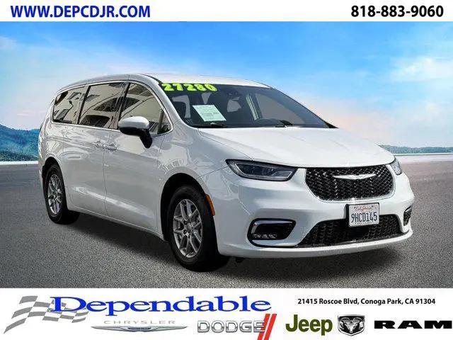 2023 Chrysler Pacifica Touring L for sale in Canoga Park, CA