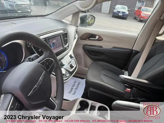 2023 Chrysler Voyager LX