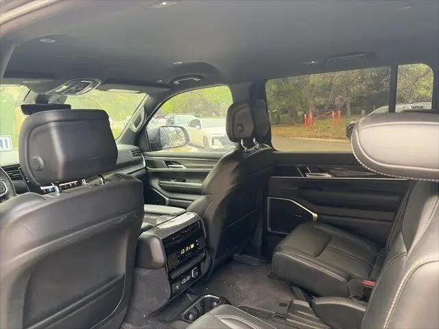 2022 Jeep Wagoneer Series III 4x4