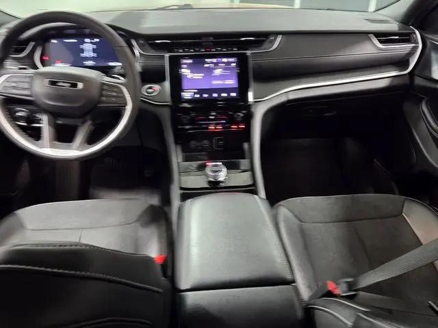 2025 Jeep Grand Cherokee Altitude 4x4