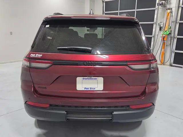 2025 Jeep Grand Cherokee Altitude 4x4