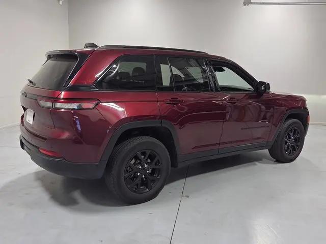 2025 Jeep Grand Cherokee Altitude 4x4