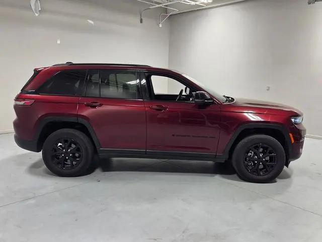 2025 Jeep Grand Cherokee Altitude 4x4