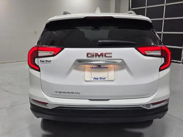 2023 GMC Terrain FWD SLT