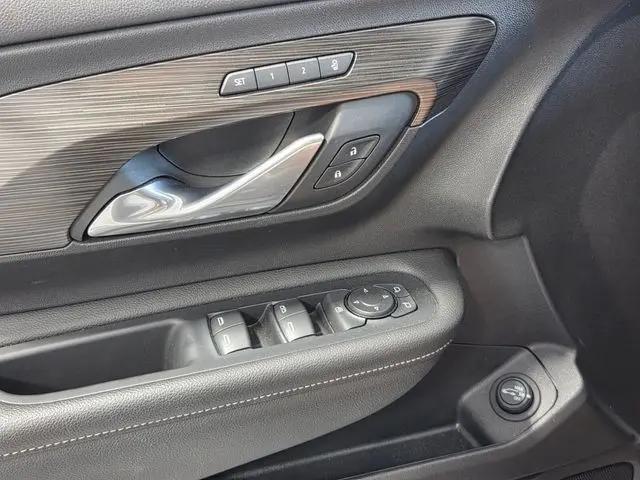 2023 GMC Terrain FWD SLT