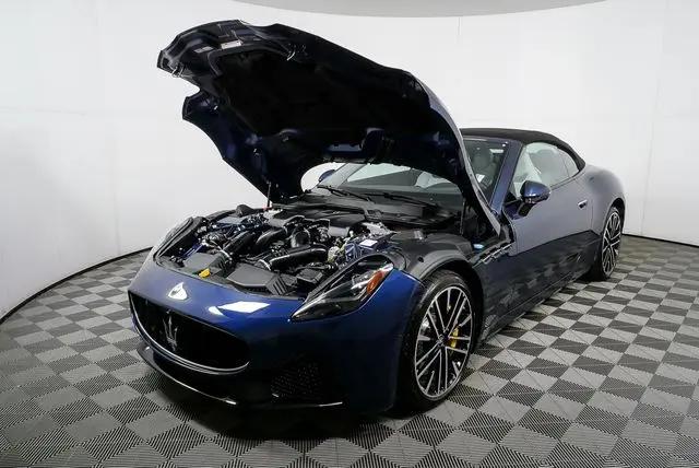 2026 Maserati GranCabrio Standard