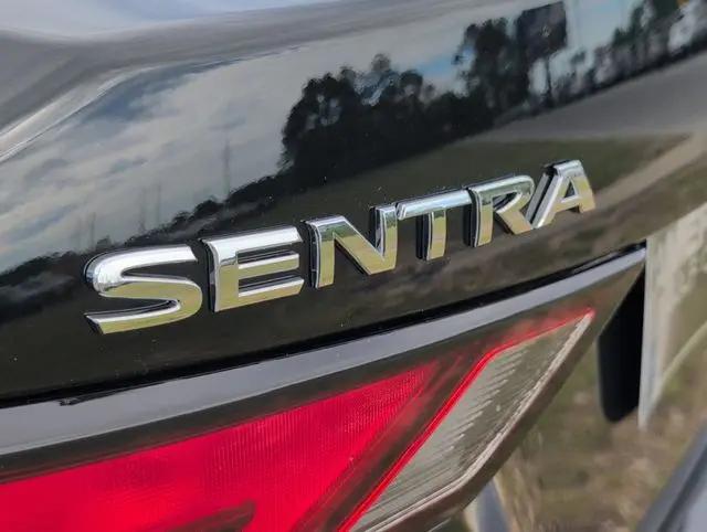 2024 Nissan Sentra SV Xtronic CVT