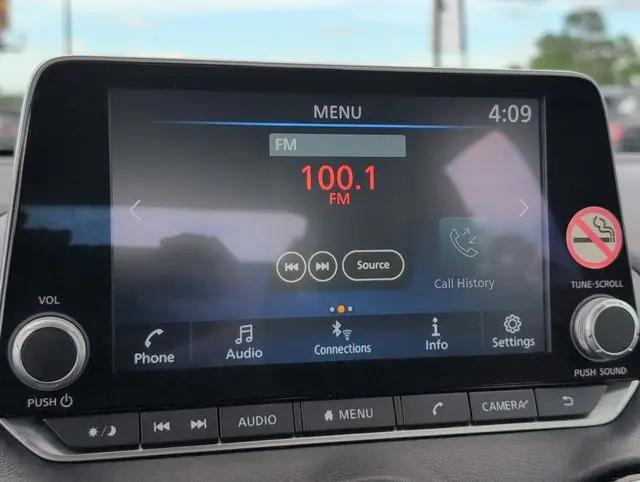 2024 Nissan Sentra SV Xtronic CVT