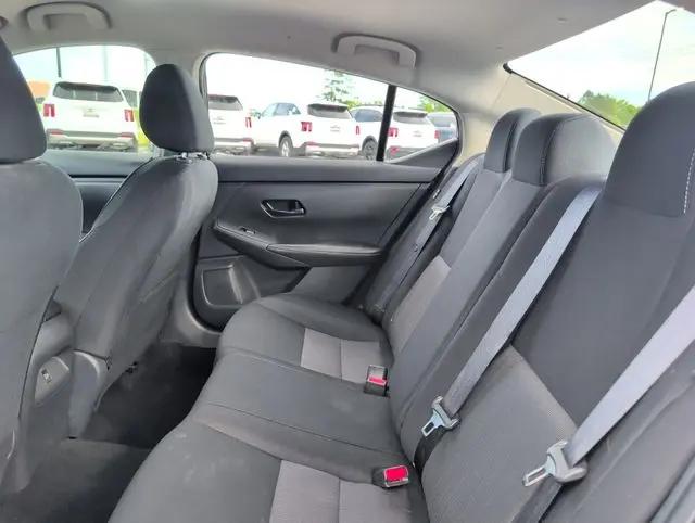 2024 Nissan Sentra SV Xtronic CVT