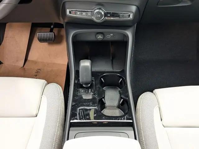2026 Volvo EX40 Plus, Twin Motor, Fully electric