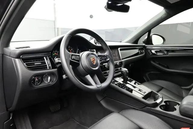 2025 Porsche Macan Macan