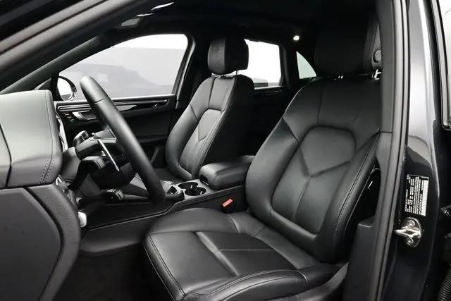 2025 Porsche Macan Macan