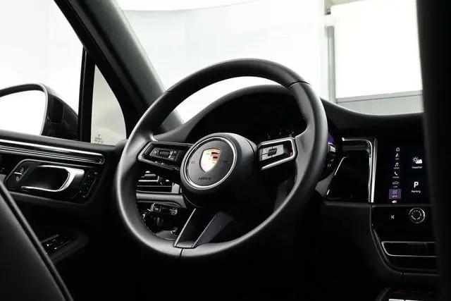 2025 Porsche Macan Macan