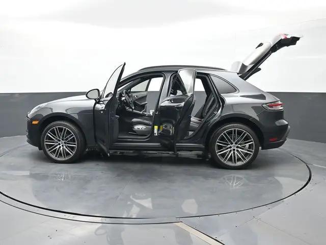 2025 Porsche Macan Macan