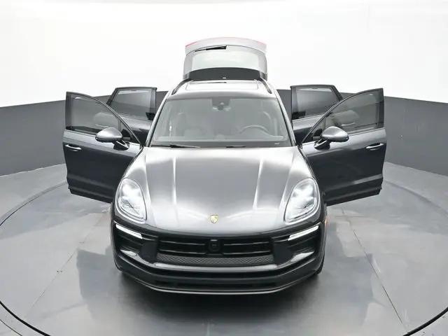 2025 Porsche Macan Macan