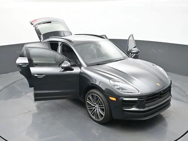 2025 Porsche Macan Macan