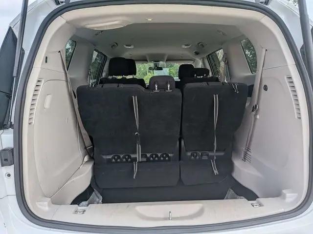 2022 Chrysler Voyager LX