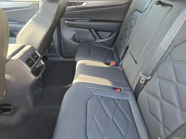 2026 Volkswagen Atlas Cross Sport SE