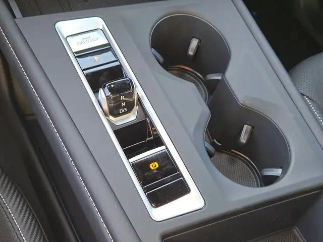 2026 Volkswagen Atlas Cross Sport SE