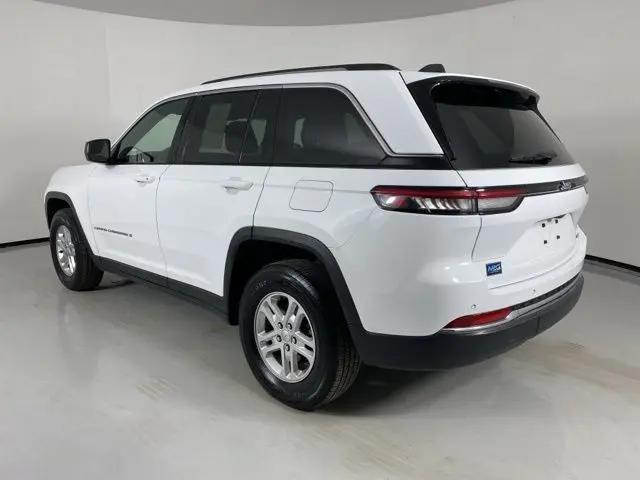 2024 Jeep Grand Cherokee Laredo 4x2