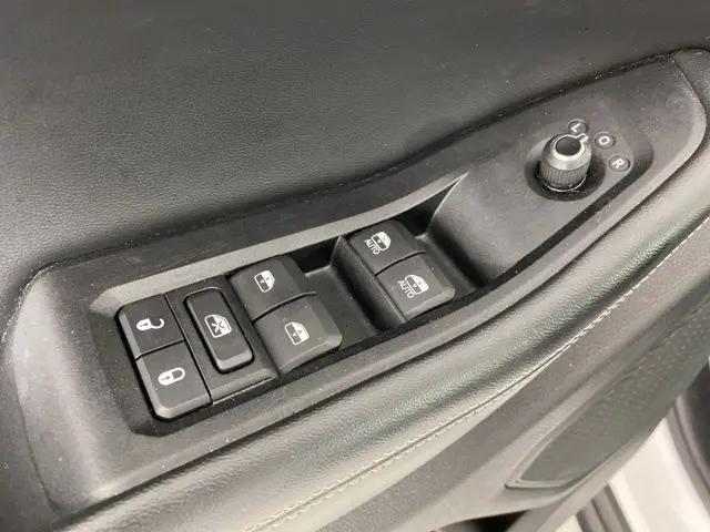 2024 Jeep Grand Cherokee Laredo 4x2
