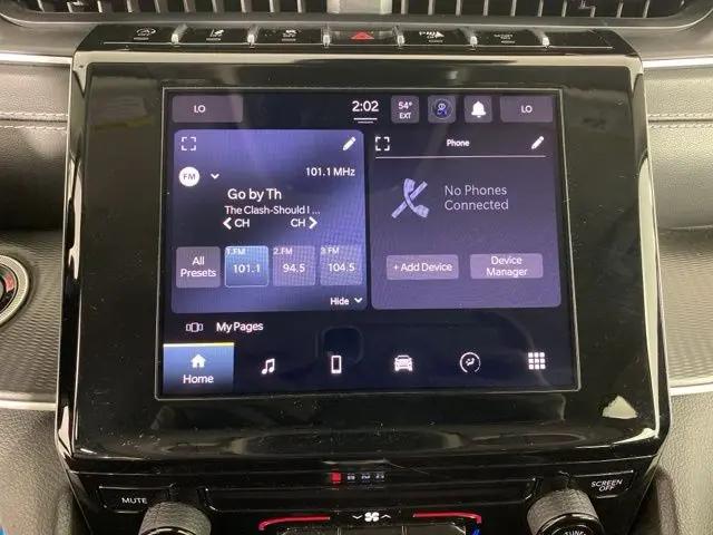 2024 Jeep Grand Cherokee Laredo 4x2