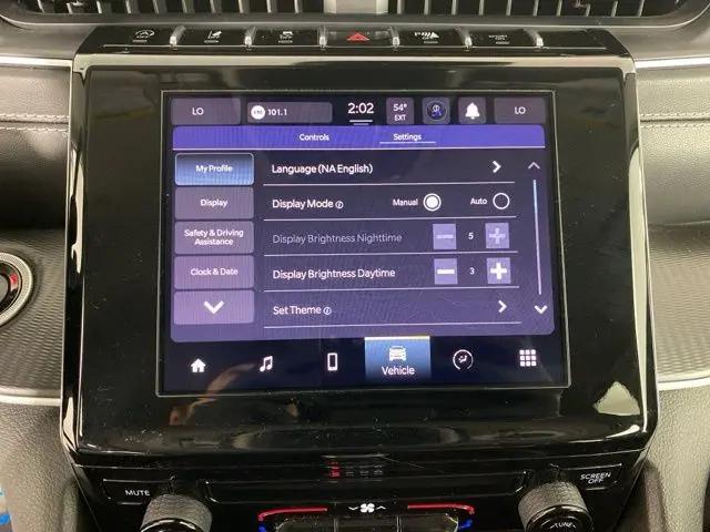 2024 Jeep Grand Cherokee Laredo 4x2