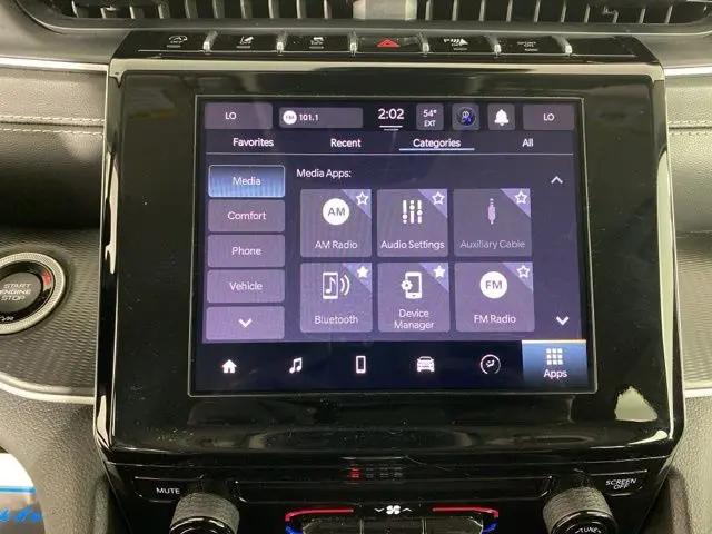2024 Jeep Grand Cherokee Laredo 4x2