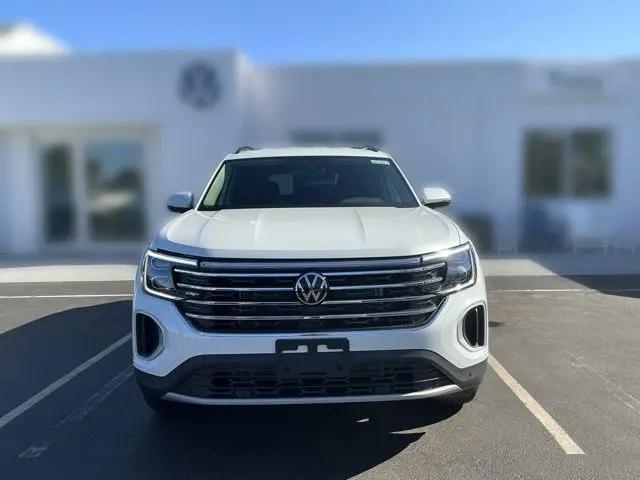 2026 Volkswagen Atlas SE with Technology
