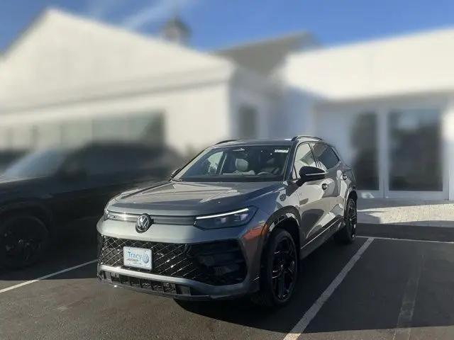2026 Volkswagen Tiguan SE R-Line Black