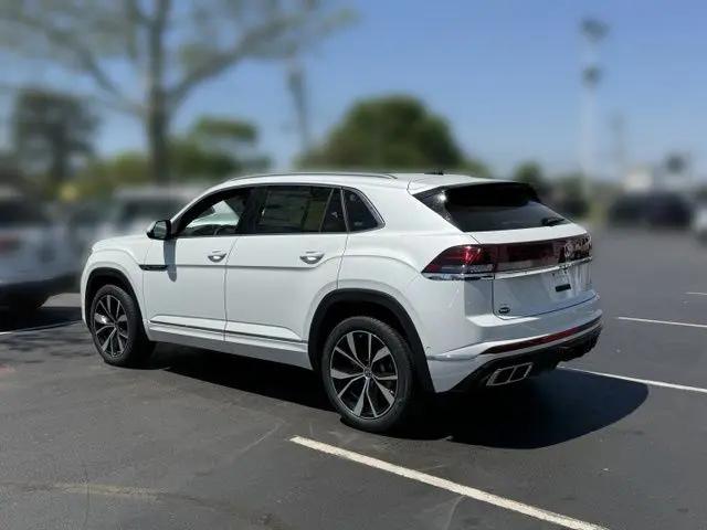2026 Volkswagen Atlas Cross Sport SEL Premium R-Line