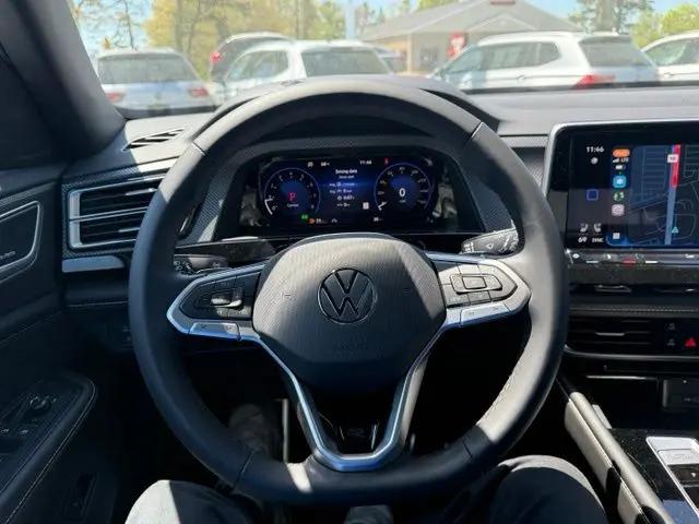 2026 Volkswagen Atlas Cross Sport SEL Premium R-Line