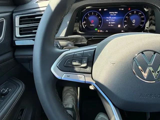 2026 Volkswagen Atlas Cross Sport SEL Premium R-Line