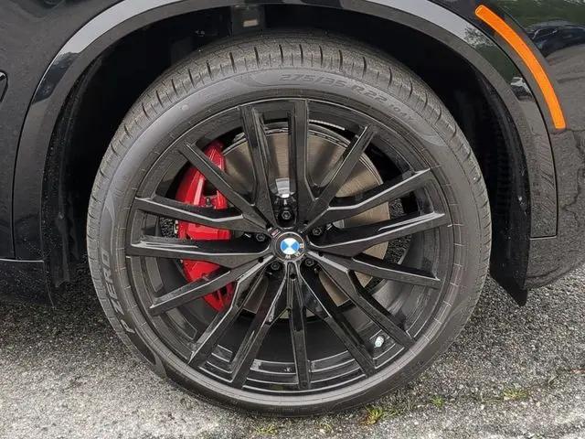 2026 BMW X5 M60i