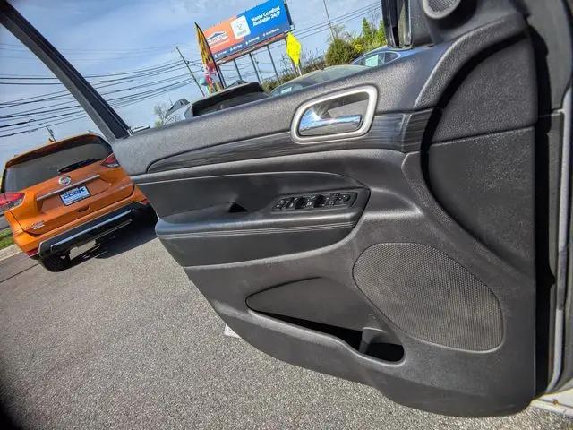 2019 Jeep Grand Cherokee Laredo E 4x4