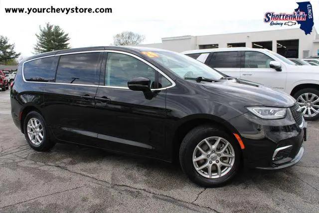 2024 Chrysler Pacifica Touring L for sale in Quincy, IL