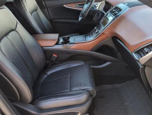 2019 Lincoln Nautilus Black Label
