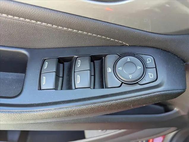 2023 Chevrolet Traverse AWD LT Leather