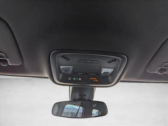 2023 Chevrolet Traverse AWD LT Leather