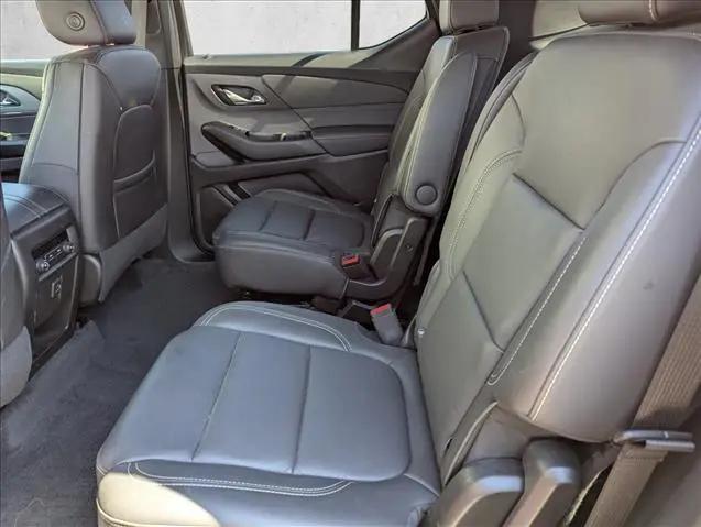 2023 Chevrolet Traverse AWD LT Leather
