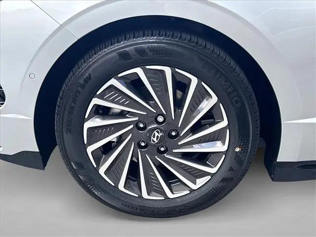 2025 Hyundai Sonata Hybrid Limited
