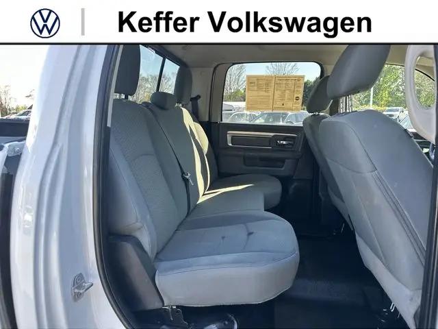 2018 Ram 1500 SLT Crew Cab 4x4 5'7" Box